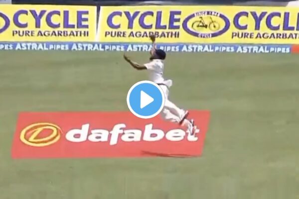 वाह सिराज वाह...छलांग लगाकर बॉल पर मारा झपट्टा और एक हाथ से लपक लिया अद्भुत कैच, देखें वीडियो
